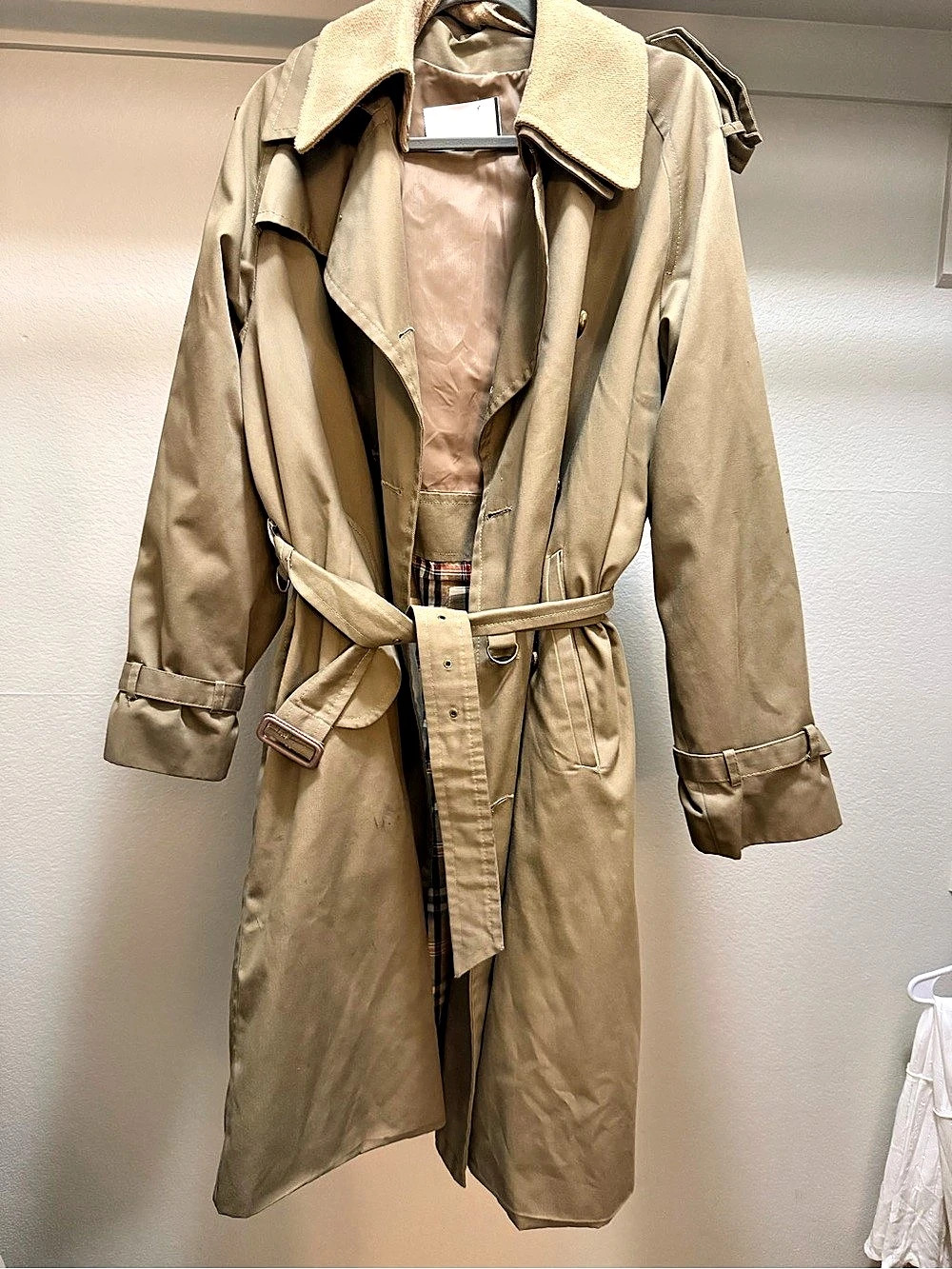 Great Dane Year Round Coat Plaid Lined Trench Coat in Beige Size 40